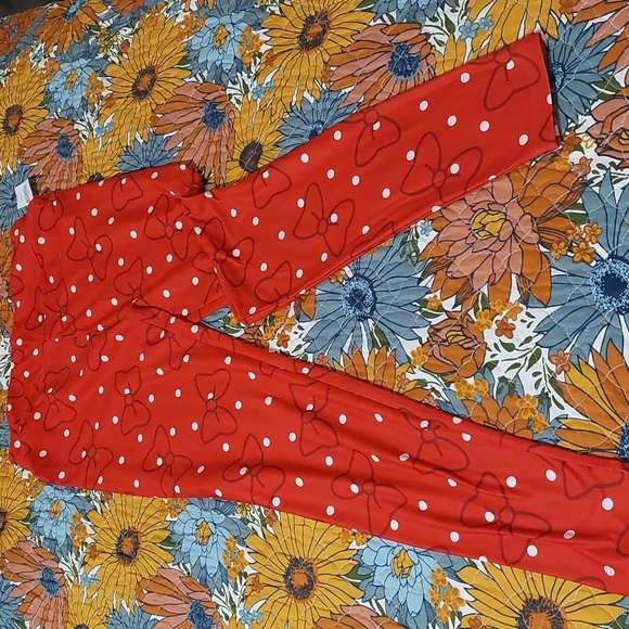 Disney parks red bow and polka-dot minnie leggings - Picture 2 of 12